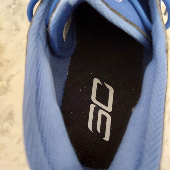 Pre-owned 2019 under Armour SC 3zero III - Picture 10 of 11